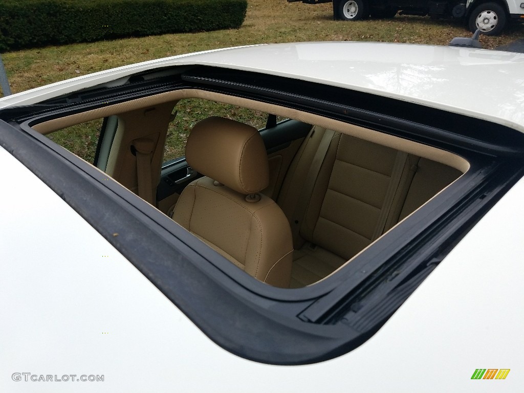 2006 Jetta 2.5 Sedan - Campanella White / Pure Beige photo #29