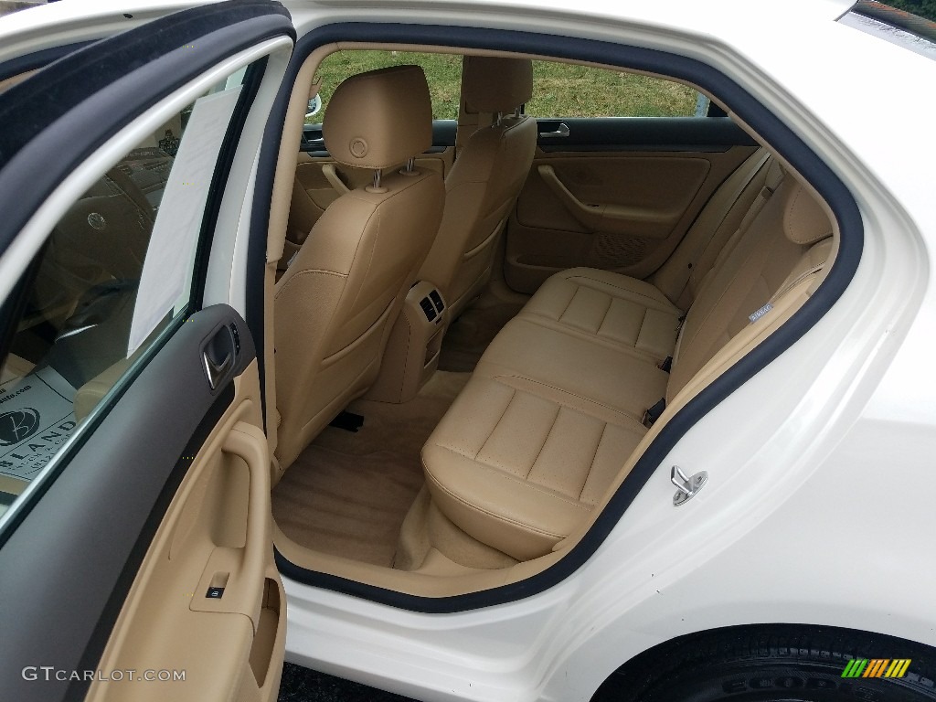2006 Jetta 2.5 Sedan - Campanella White / Pure Beige photo #31