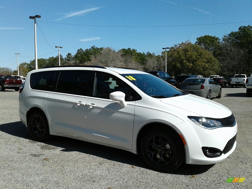2018 Pacifica Touring L - Bright White / Black/Diesel photo #7