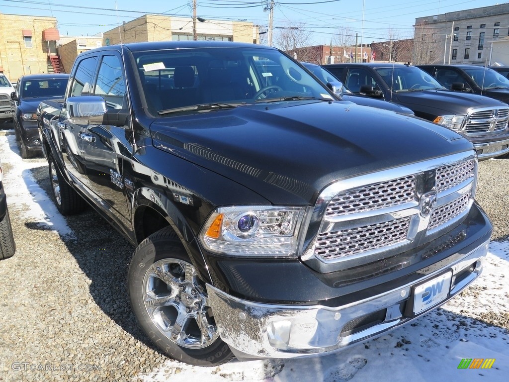 2018 1500 Laramie Crew Cab 4x4 - Brilliant Black Crystal Pearl / Black photo #4