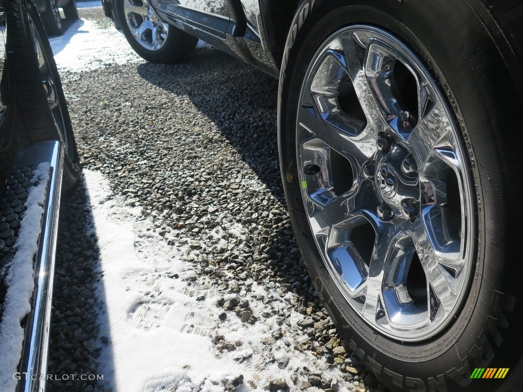 2018 1500 Laramie Crew Cab 4x4 - Brilliant Black Crystal Pearl / Black photo #17