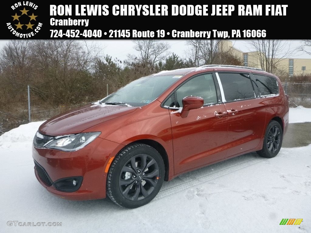 2018 Pacifica Touring L Plus - Copper Pearl / Black/Alloy photo #1