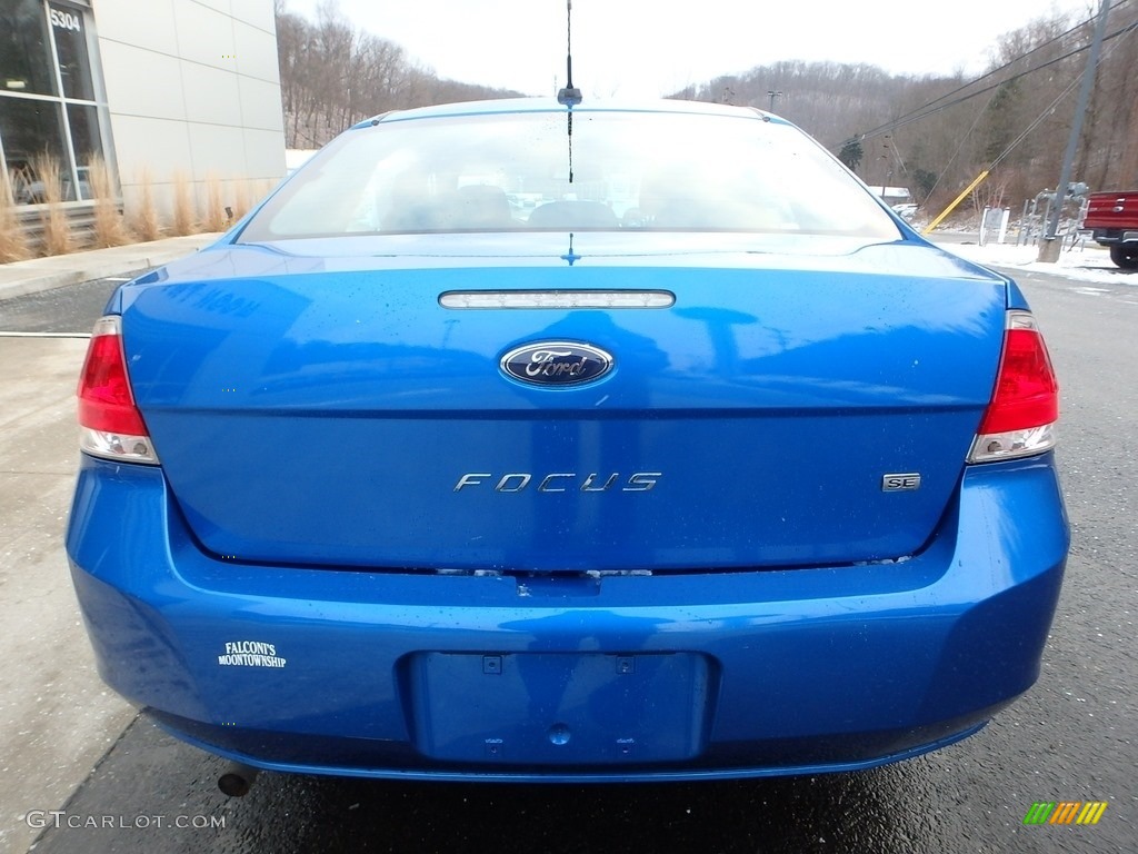 2010 Focus SE Sedan - Blue Flame Metallic / Charcoal Black photo #3