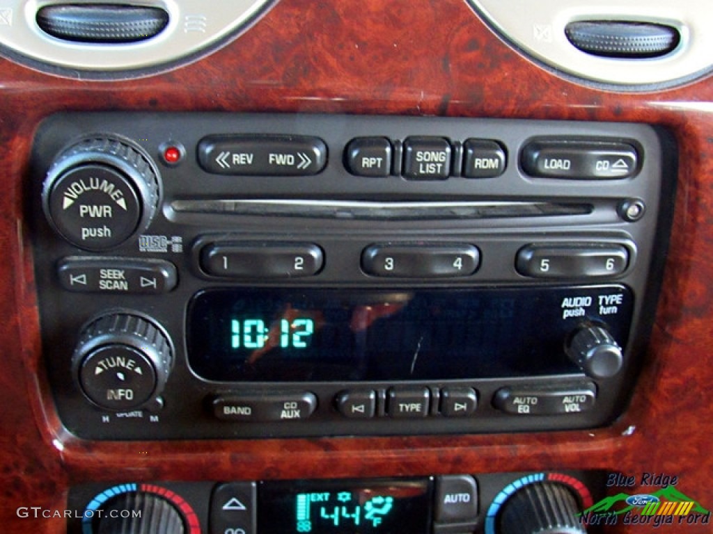 2007 Envoy Denali 4x4 - Summit White / Ebony photo #16
