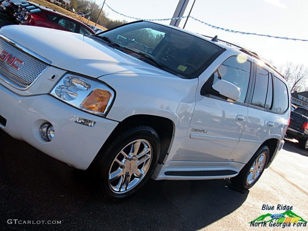 2007 Envoy Denali 4x4 - Summit White / Ebony photo #30