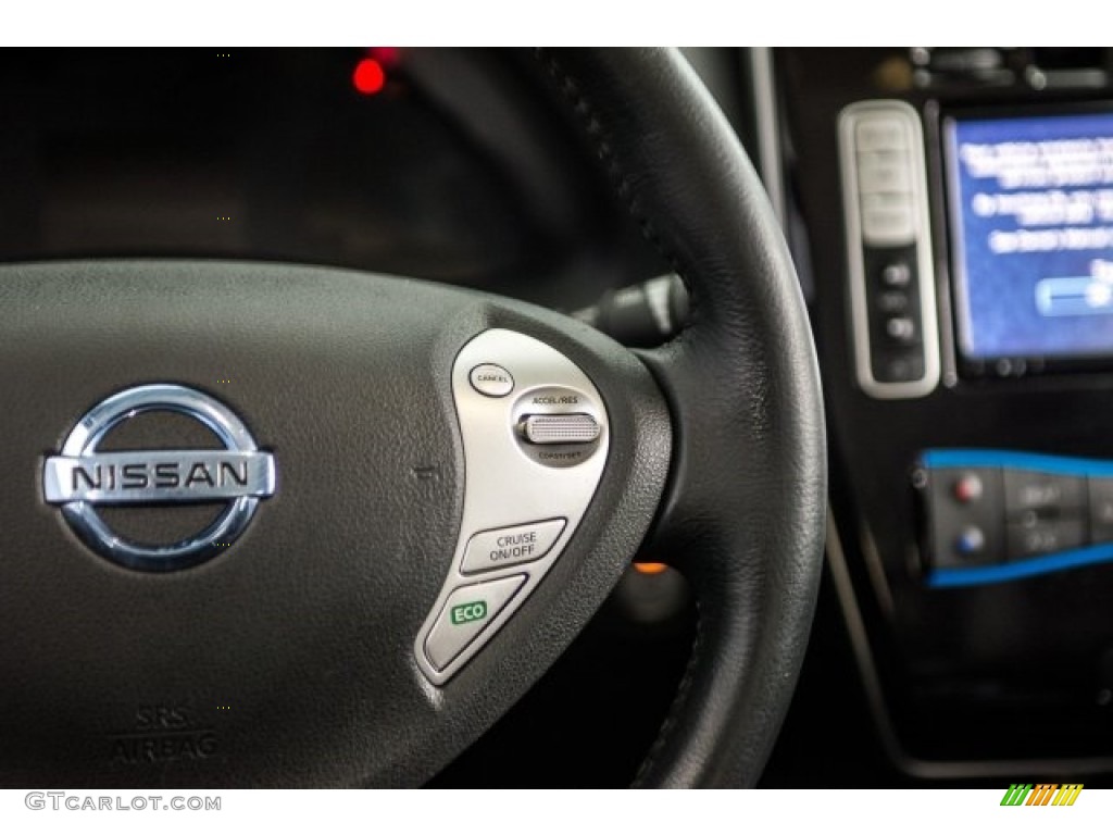 2013 LEAF SL - Glacier White / Black photo #14