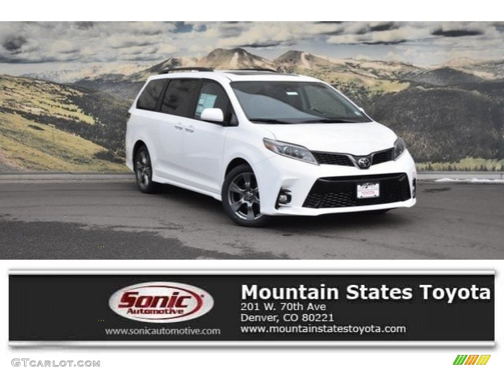 2018 Sienna XLE - Super White / Black photo #1