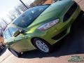 2018 Outrageous Green Ford Focus SE Hatch  photo #30