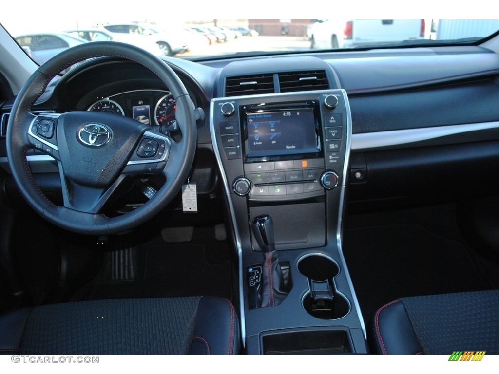 2015 Camry SE - Celestial Silver Metallic / Black photo #9