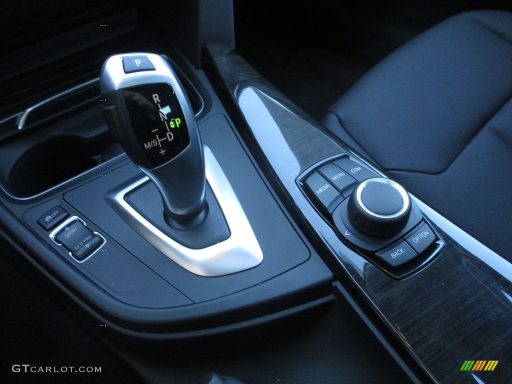 2018 3 Series 320i xDrive Sedan - Alpine White / Black photo #17
