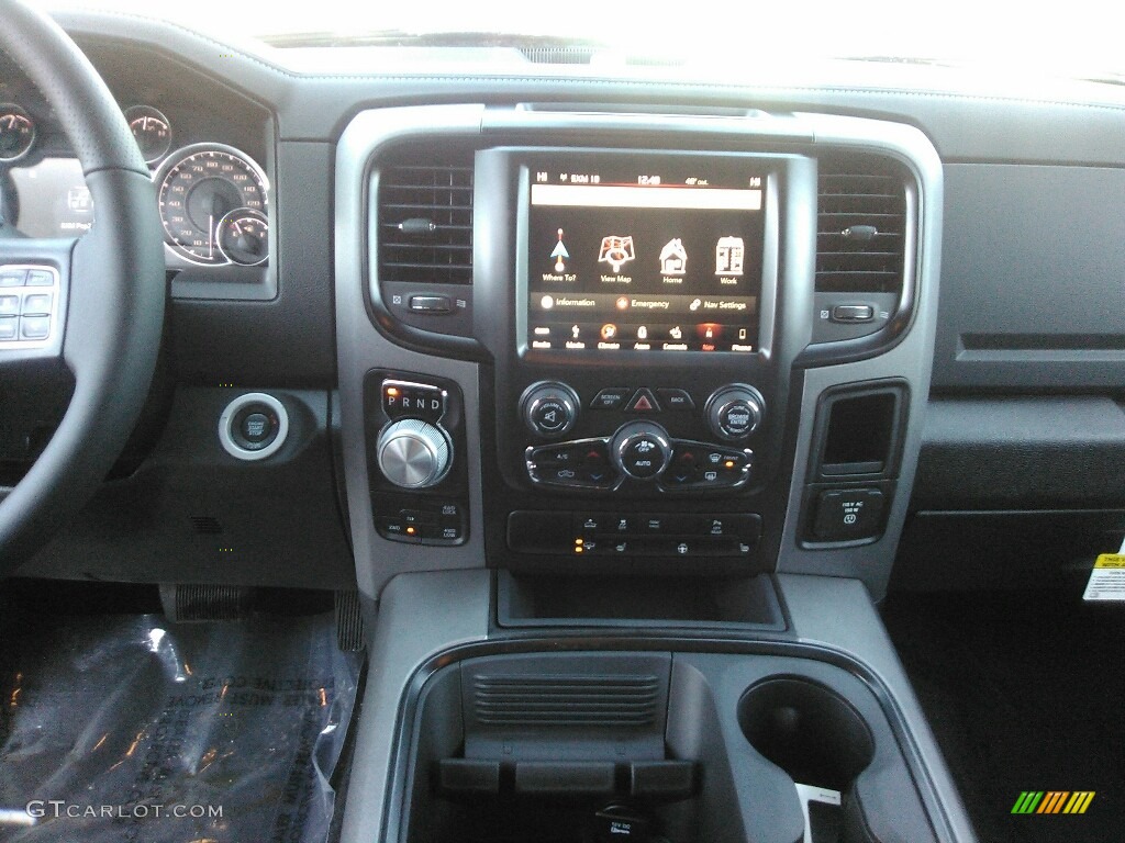 2018 1500 Rebel Crew Cab 4x4 - Brilliant Black Crystal Pearl / Black photo #11