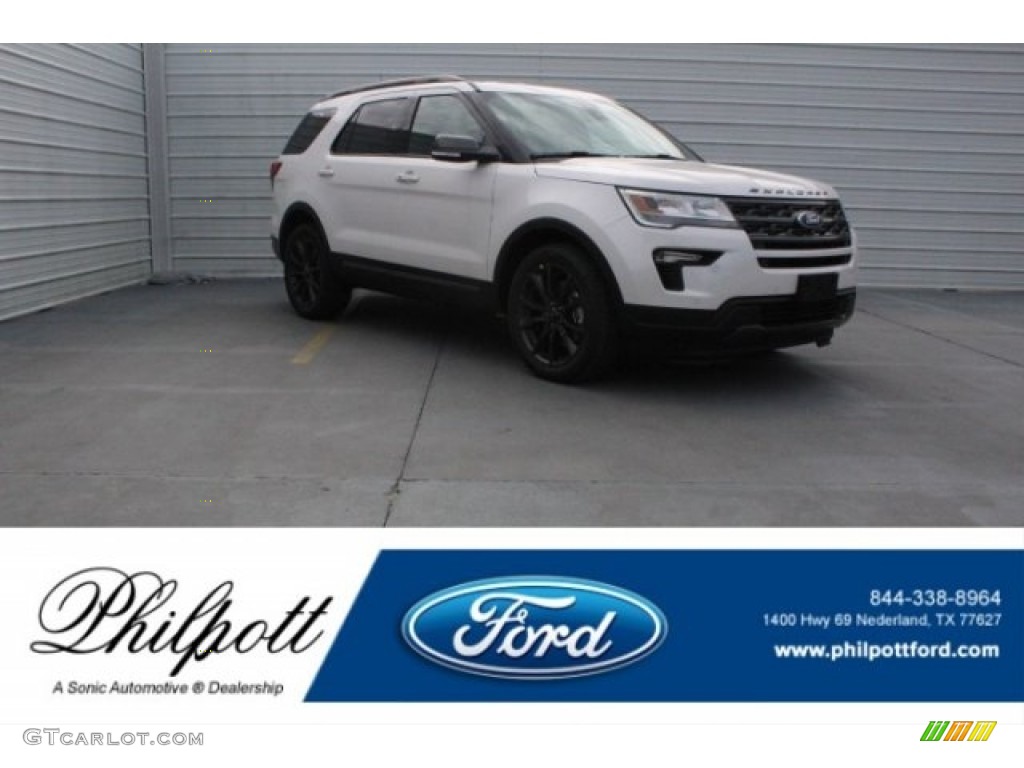 White Platinum Ford Explorer