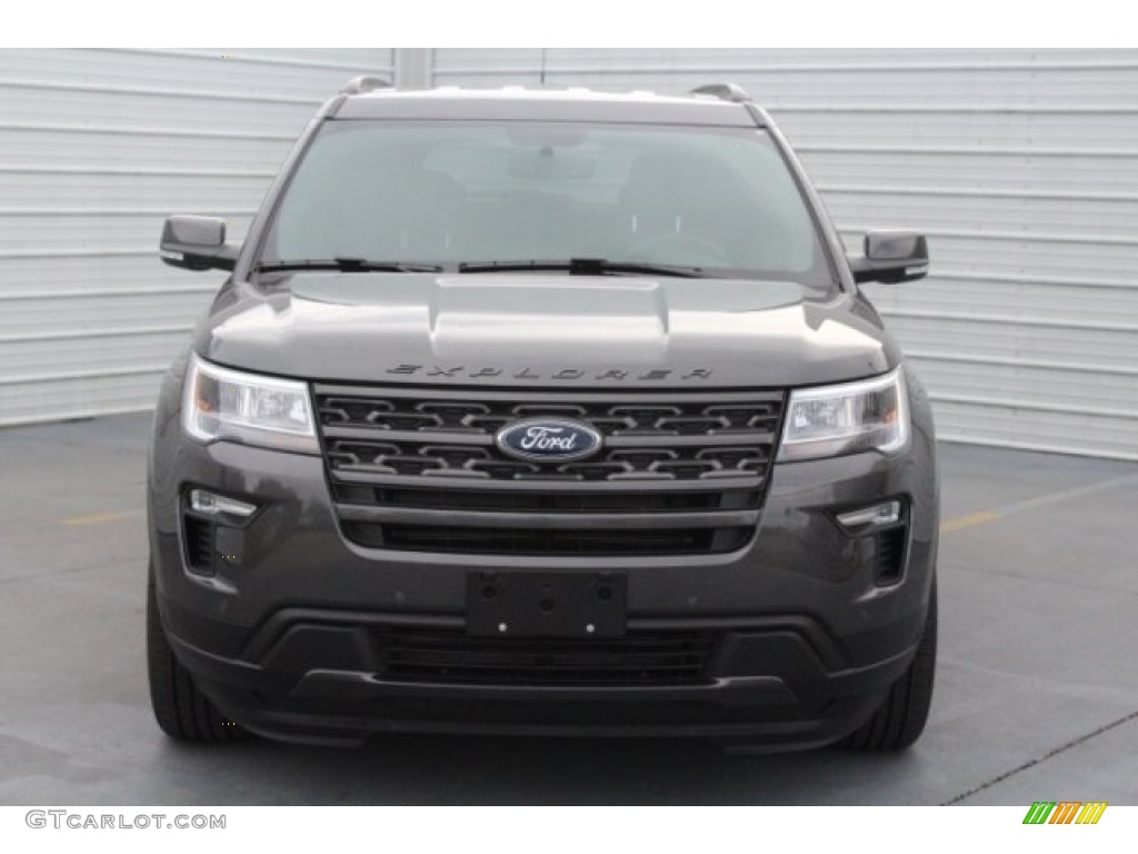 2018 Explorer XLT - Magnetic Metallic / Ebony Black photo #2