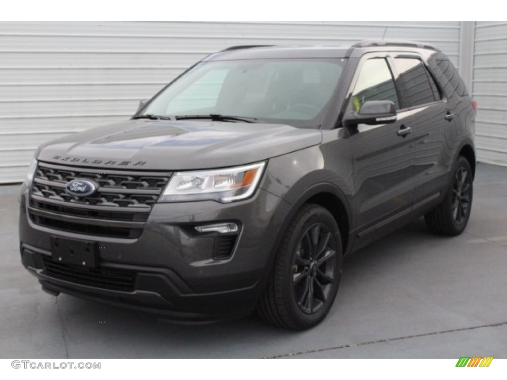 2018 Explorer XLT - Magnetic Metallic / Ebony Black photo #3