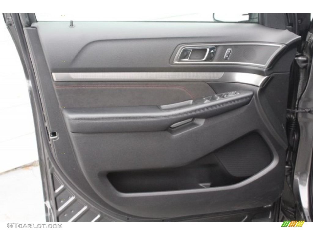 2018 Explorer XLT - Magnetic Metallic / Ebony Black photo #12