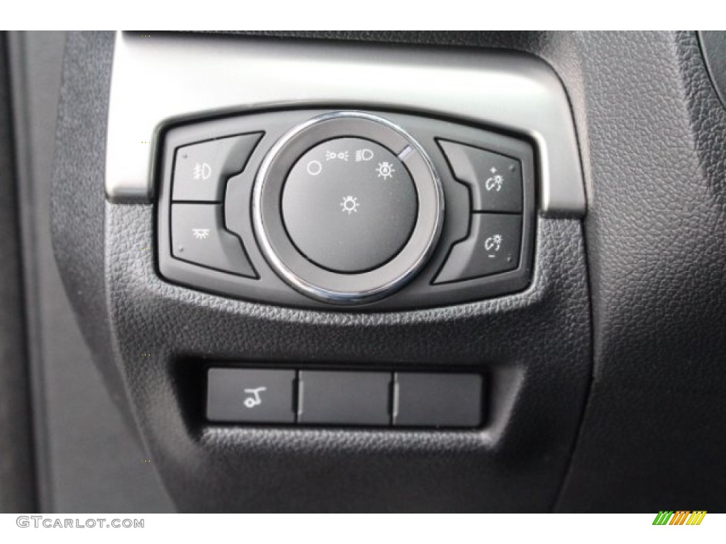 2018 Explorer XLT - Magnetic Metallic / Ebony Black photo #24