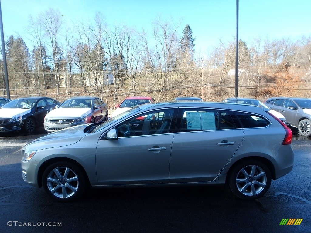 2017 V60 T5 AWD - Luminous Sand Metallic / Off Black photo #6