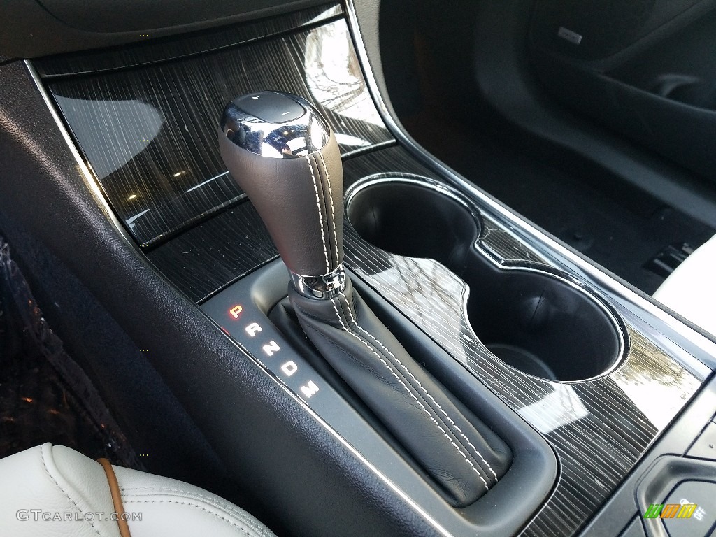 2018 Impala Premier - Iridescent Pearl Tricoat / Jet Black/Light Wheat photo #10