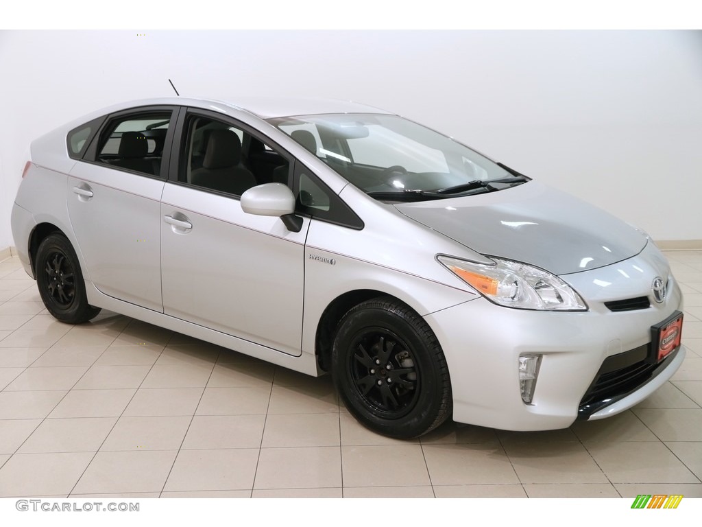 2015 Prius Three Hybrid - Classic Silver Metallic / Dark Gray photo #1