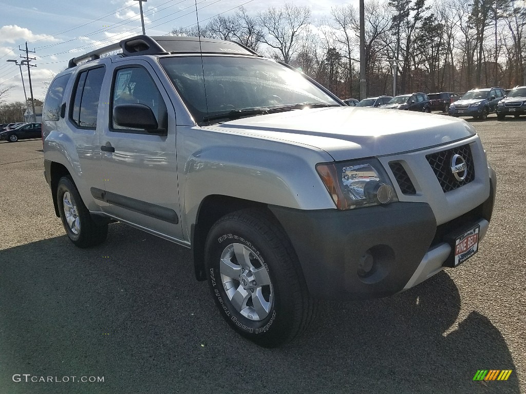 2012 Xterra S 4x4 - Brilliant Silver / Pro 4X Gray/Steel photo #1