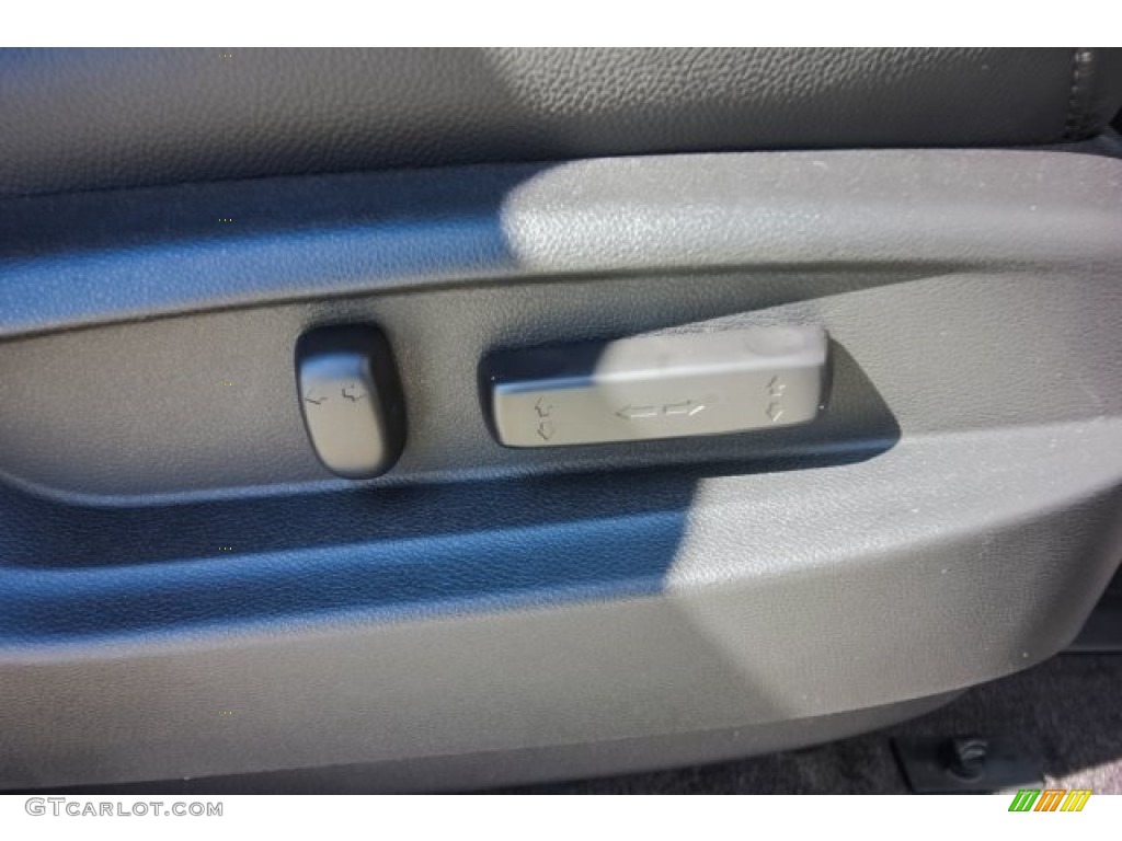 2017 MDX  - Lunar Silver Metallic / Ebony photo #24