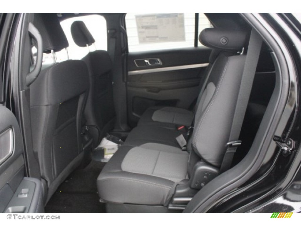 2018 Explorer XLT - Shadow Black / Ebony Black photo #22