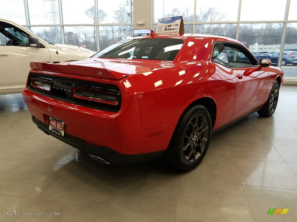 2018 Challenger GT AWD - Torred / Black photo #5