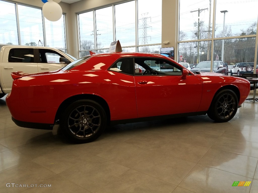 2018 Challenger GT AWD - Torred / Black photo #6