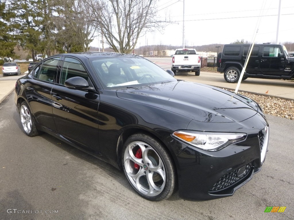 2018 Giulia Ti AWD - Alfa Black / Black/Dark Gray photo #10