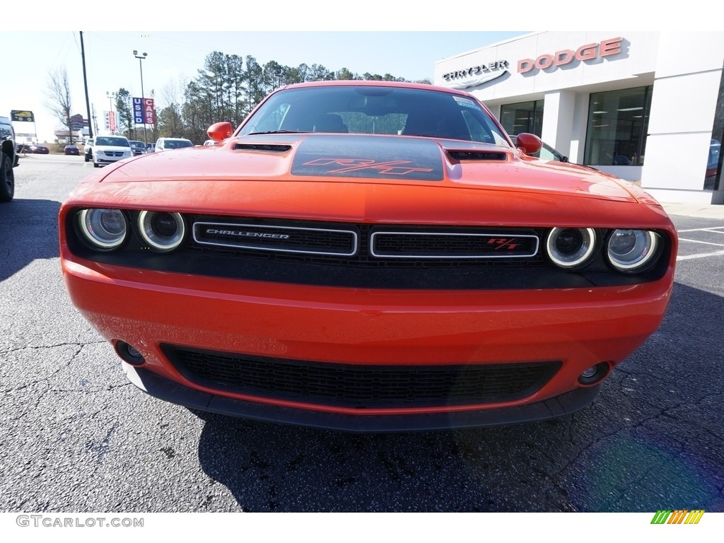 2018 Challenger R/T - Go Mango / Black photo #2