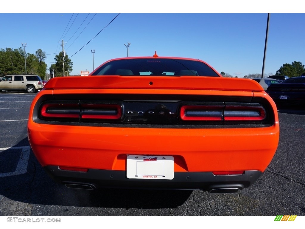 2018 Challenger R/T - Go Mango / Black photo #6