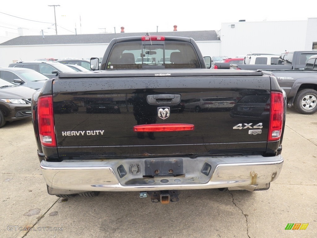 2005 Ram 3500 SLT Quad Cab 4x4 Dually - Black / Dark Slate Gray photo #9