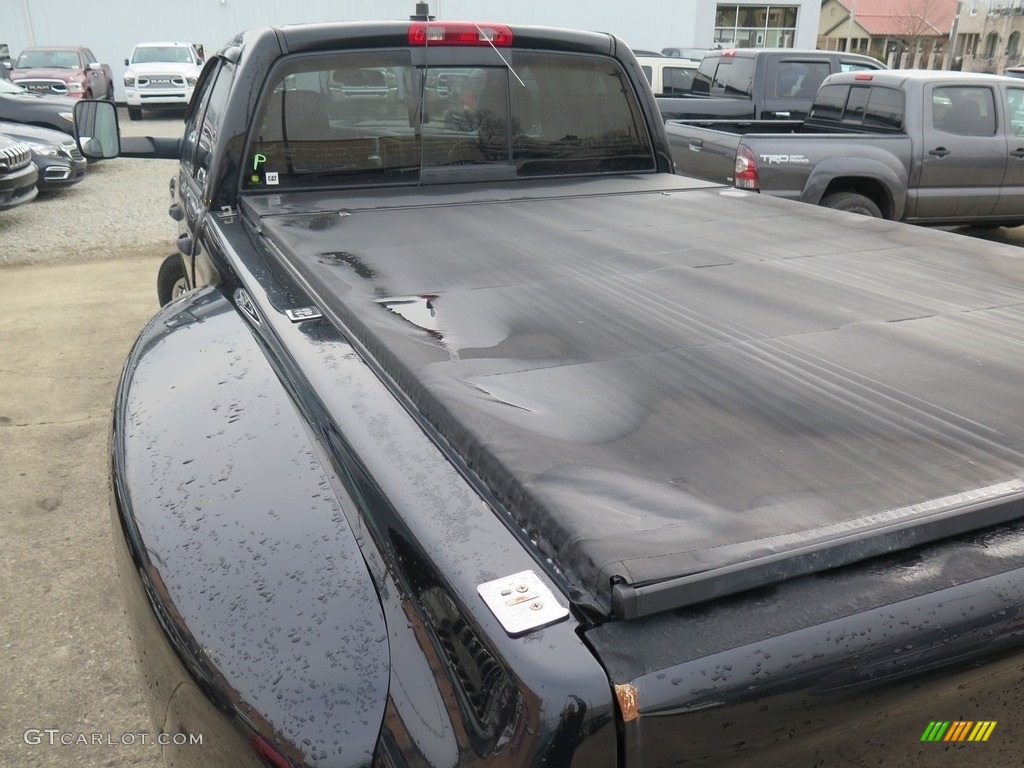 2005 Ram 3500 SLT Quad Cab 4x4 Dually - Black / Dark Slate Gray photo #19