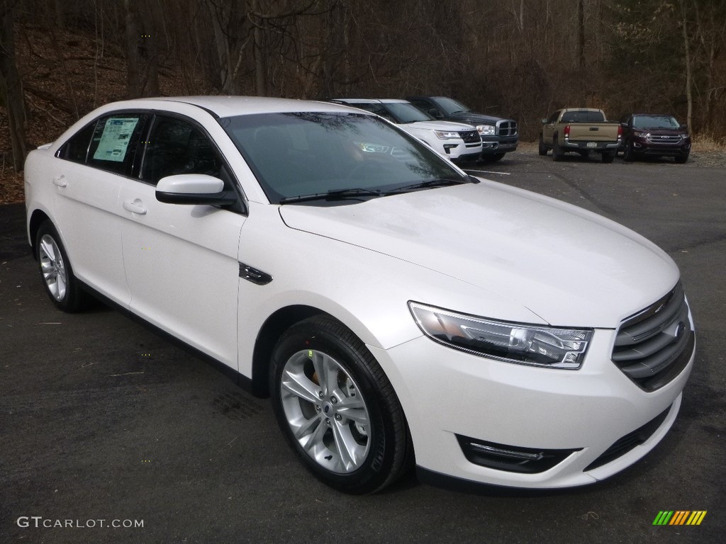 White Platinum 2018 Ford Taurus SEL AWD Exterior Photo #125151569