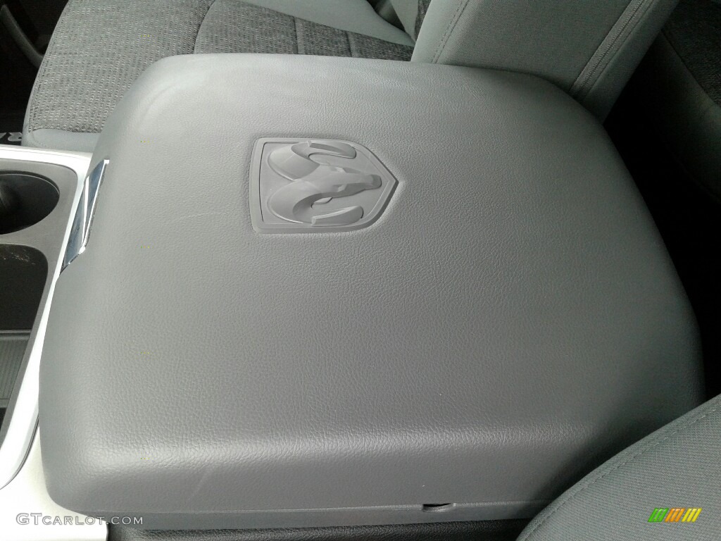 2018 1500 Big Horn Quad Cab - Bright White / Black/Diesel Gray photo #18