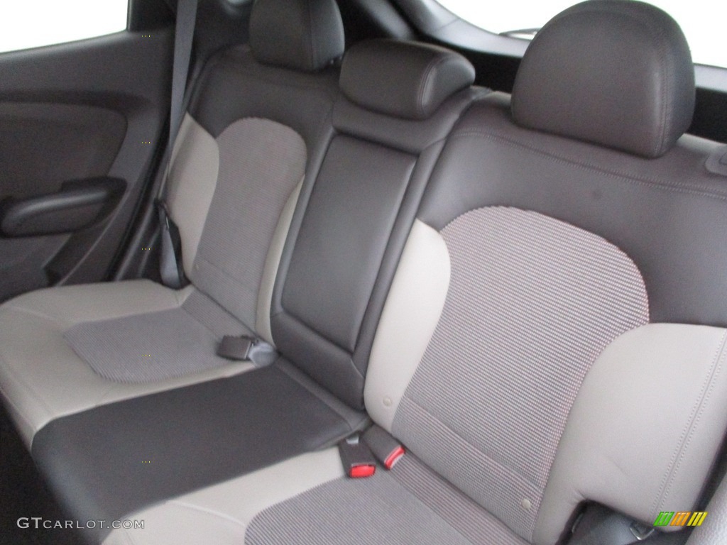 2011 Tucson Limited AWD - Kiwi Green / Taupe photo #13