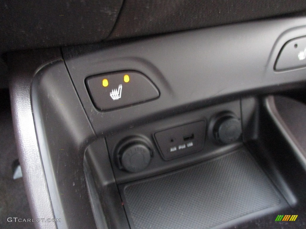 2011 Tucson Limited AWD - Kiwi Green / Taupe photo #18