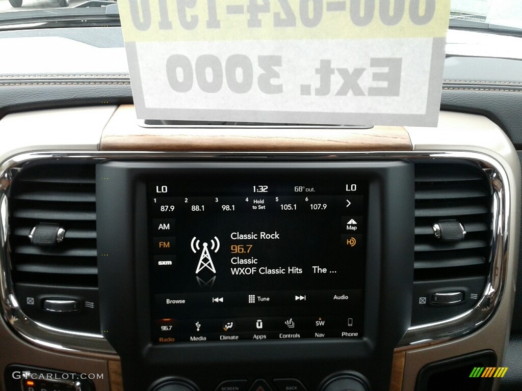 2018 1500 Laramie Longhorn Crew Cab 4x4 - Pearl White / Black/Cattle Tan photo #15