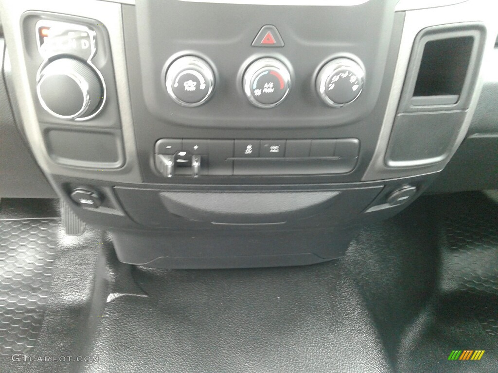 2018 1500 Tradesman Regular Cab - Bright White / Black/Diesel Gray photo #17