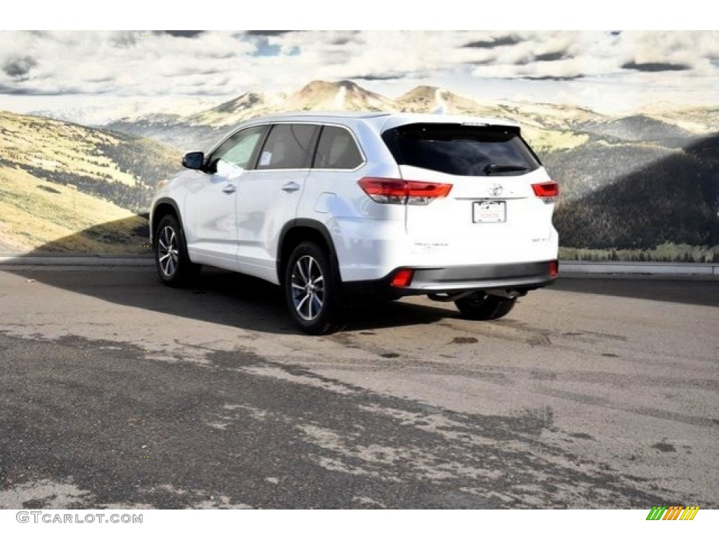 2018 Highlander XLE AWD - Blizzard White Pearl / Ash photo #3