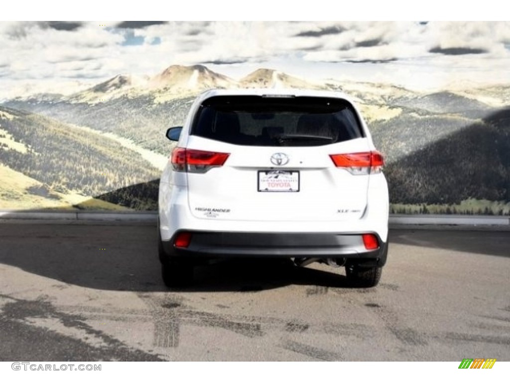 2018 Highlander XLE AWD - Blizzard White Pearl / Ash photo #4