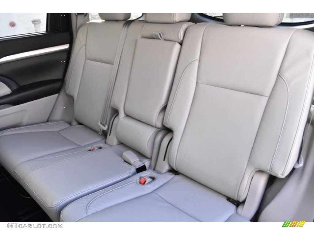 2018 Highlander XLE AWD - Blizzard White Pearl / Ash photo #7