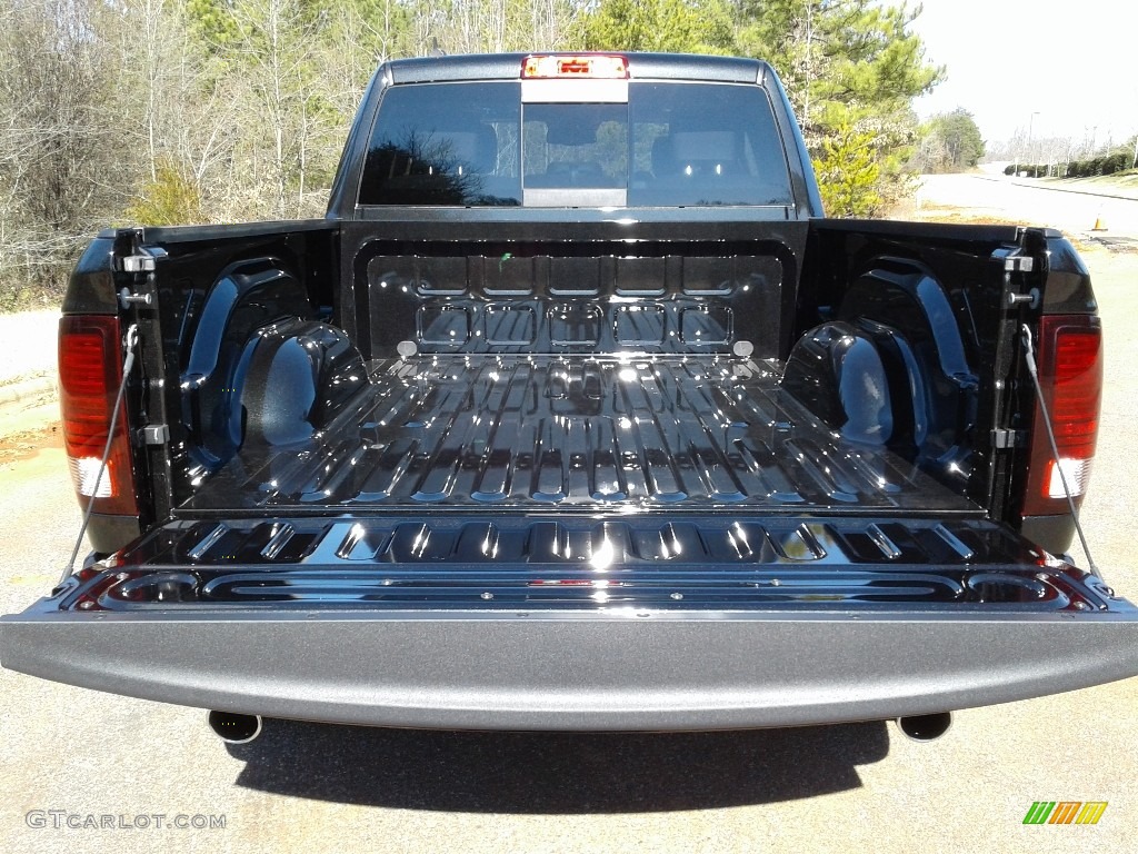 2018 1500 Sport Quad Cab 4x4 - Brilliant Black Crystal Pearl / Black photo #12