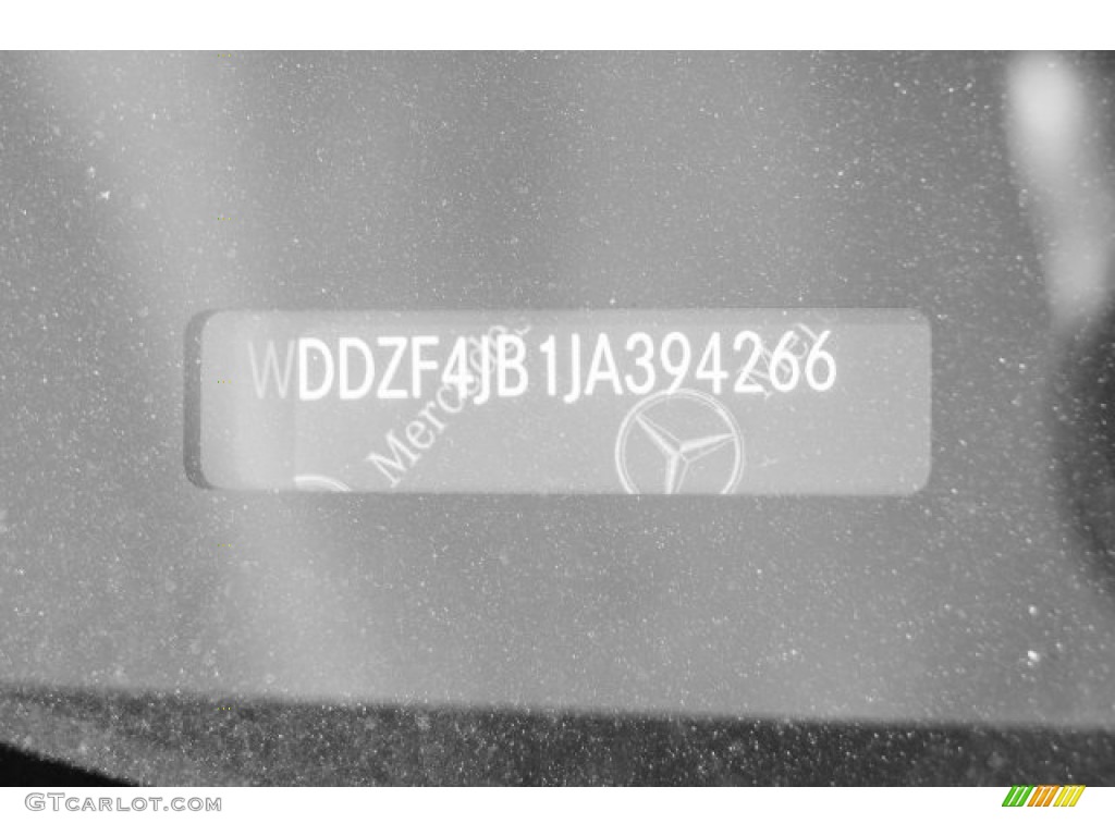 2018 E 300 Sedan - Lunar Blue Metallic / Macchiato Beige/Black photo #10