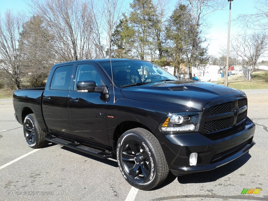 2018 1500 Night Crew Cab 4x4 - Brilliant Black Crystal Pearl / Black photo #4