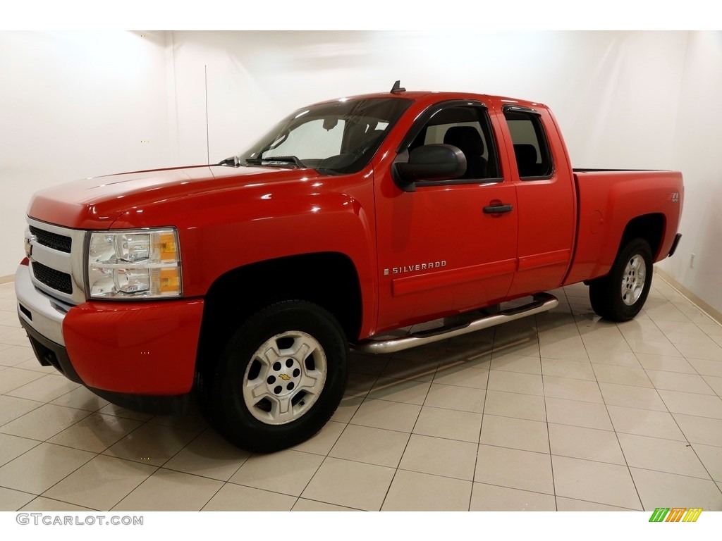2009 Silverado 1500 LT Extended Cab 4x4 - Victory Red / Ebony photo #3