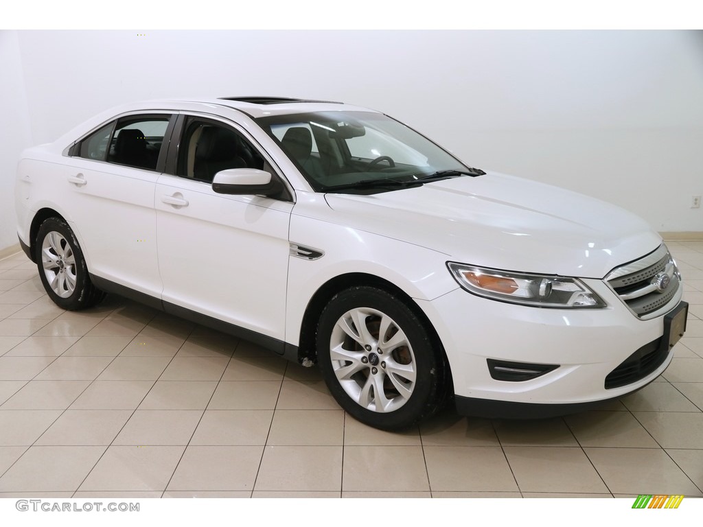 White Platinum Tri-Coat Ford Taurus