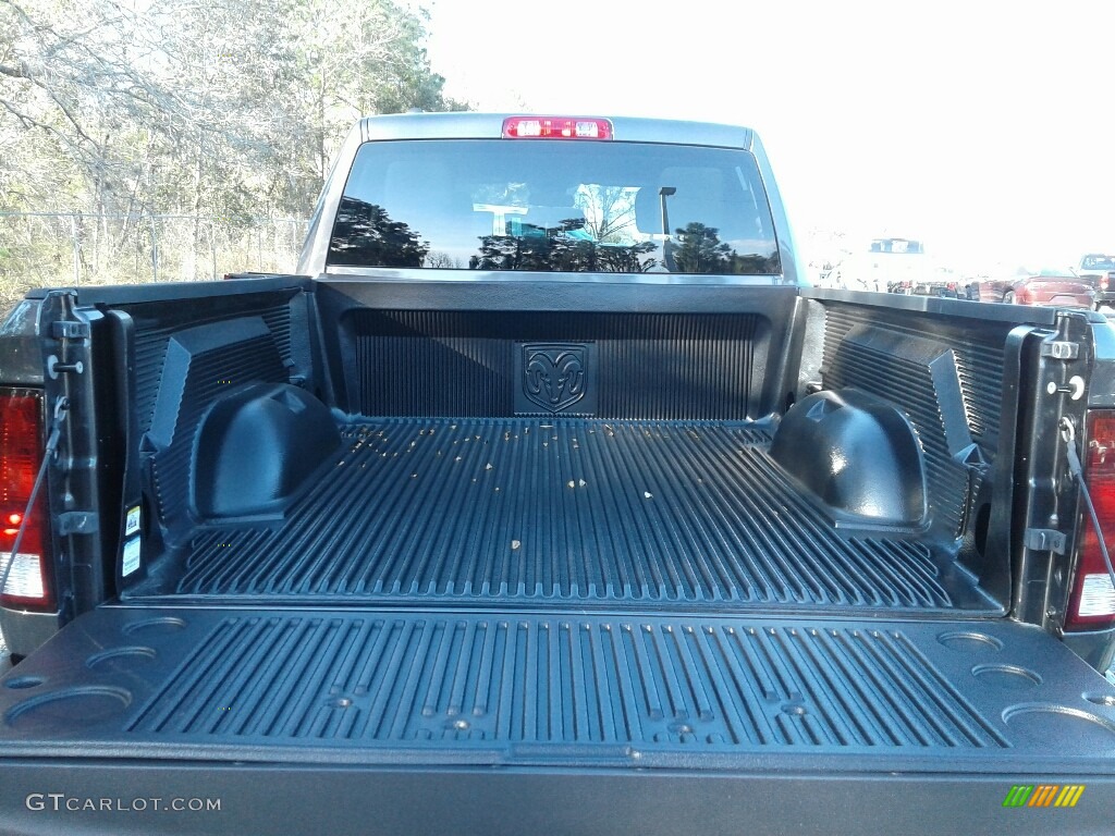 2018 1500 Express Quad Cab 4x4 - Granite Crystal Metallic / Black/Diesel Gray photo #19