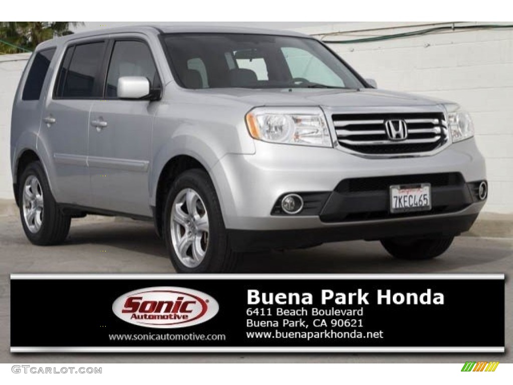 Alabaster Silver Metallic Honda Pilot