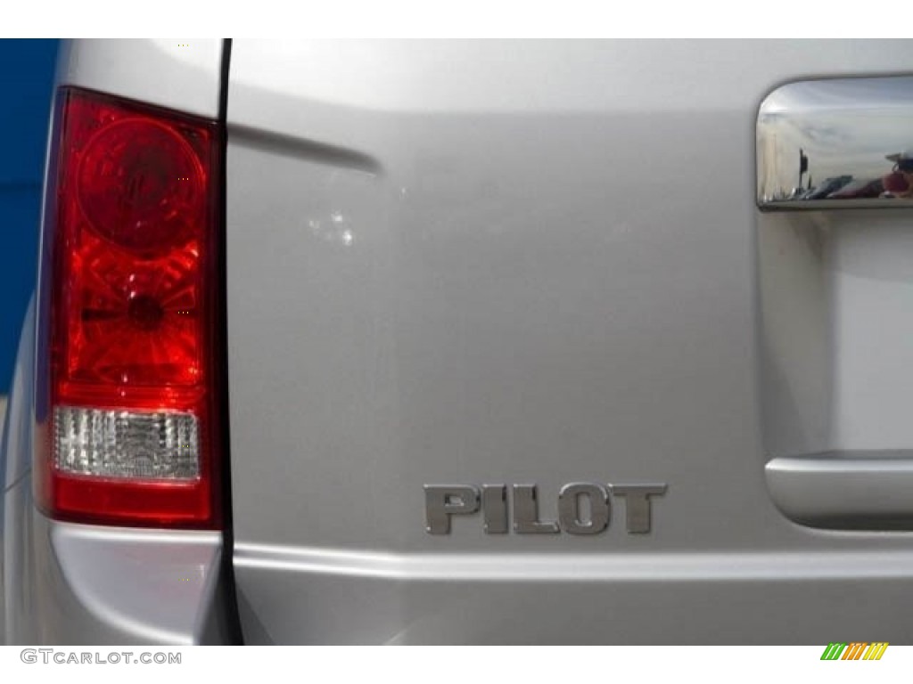 2015 Pilot EX - Alabaster Silver Metallic / Gray photo #11